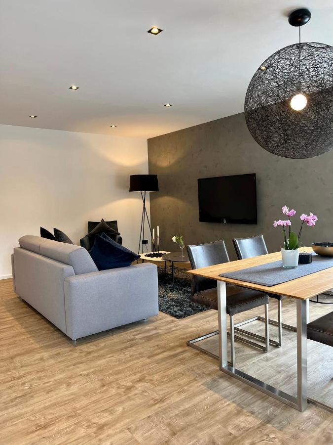 "Auslese 54" -Direkt Am Moselufer- Gaestezimmer & Ferienwohnung Трабен-Трарбах Экстерьер фото