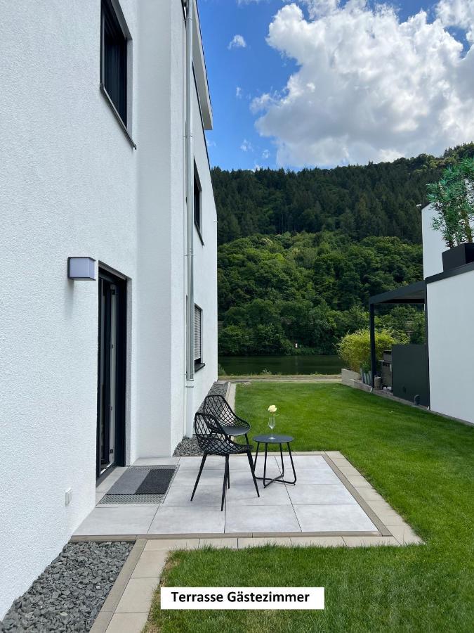 "Auslese 54" -Direkt Am Moselufer- Gaestezimmer & Ferienwohnung Трабен-Трарбах Экстерьер фото