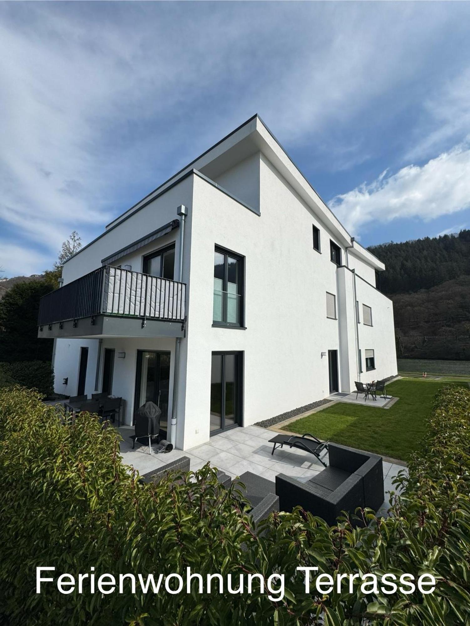 "Auslese 54" -Direkt Am Moselufer- Gaestezimmer & Ferienwohnung Трабен-Трарбах Экстерьер фото
